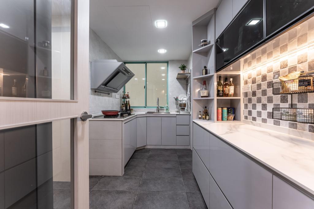 Modern kitchen tiles with clean epoxy grout lines in Singapore home